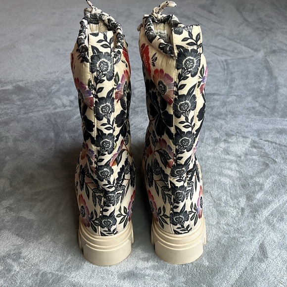 🎉HOST PICK🎉Farm Rio Floral Lug Sole Tall Shaft Boot Size EU40 US9 - Picture 5 of 14
